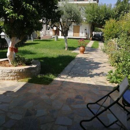 Εξοχική Κατοικία Με Κήπο Στην Άβυθο, Αιγίου Rodhodháfni Buitenkant foto